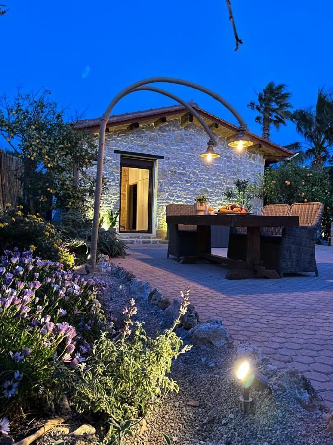 Villa Aspasia With Private Jacuzzi - Oasis Resort Kokkinos Pyrgos Dış mekan fotoğraf