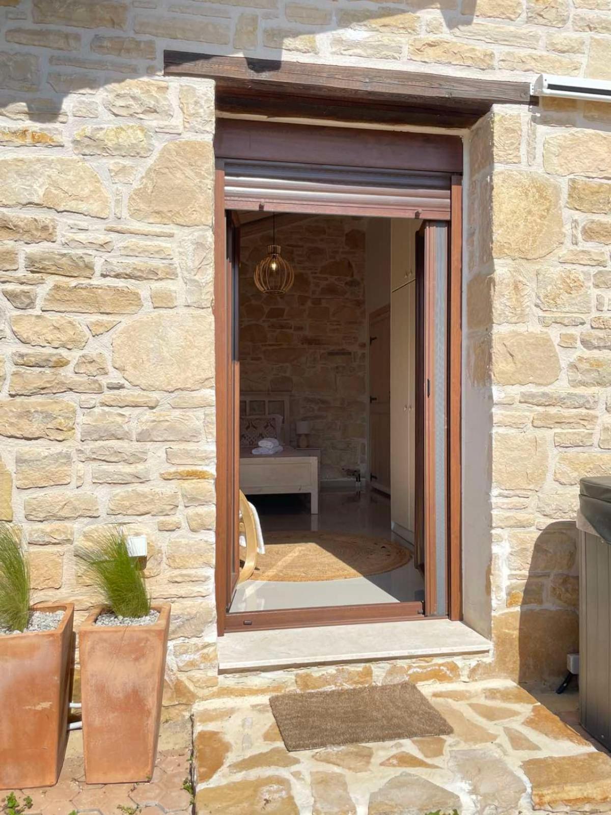 Villa Aspasia With Private Jacuzzi - Oasis Resort Kokkinos Pyrgos Dış mekan fotoğraf